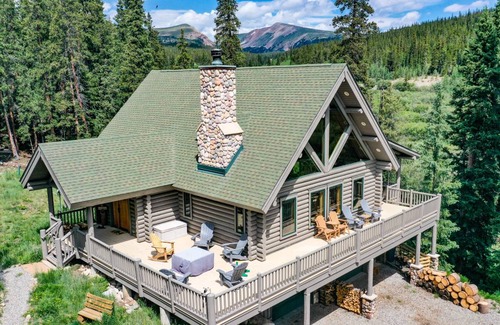 Valley of the Sun Cabin | 273 m² Cabin ∙ 4 bedrooms ∙ 8 guests