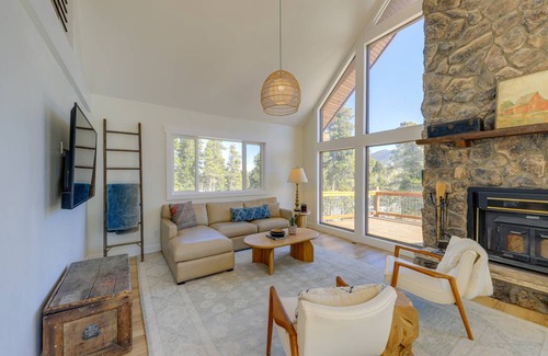 Black Hawk House | 278 m² House ∙ 5 bedrooms ∙ 8 guests