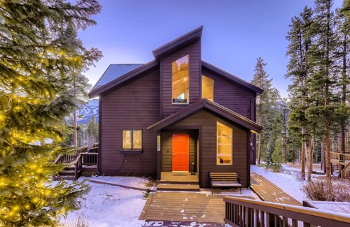 Forest Hills House | 288 m² House ∙ 3 bedrooms ∙ 8 guests