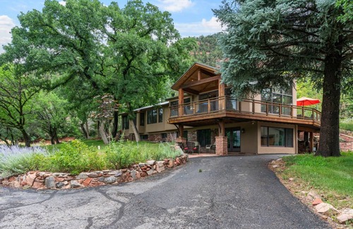 Durango House | 288 m² House ∙ 4 bedrooms ∙ 12 guests