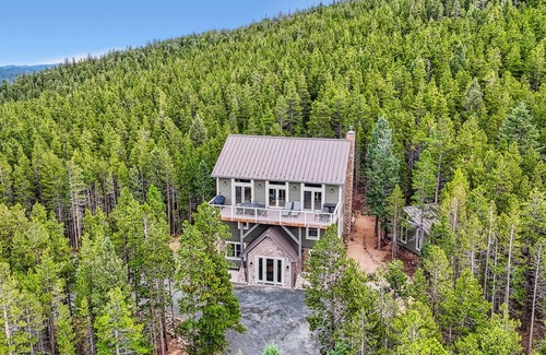 Rollinsville House | 288 m² House ∙ 4 bedrooms ∙ 8 guests
