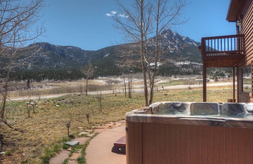 Estes Park House | 295 m² House ∙ 4 bedrooms ∙ 8 guests