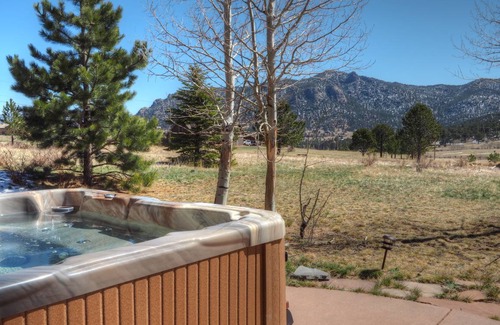 Estes Park House | 295 m² House ∙ 4 bedrooms ∙ 8 guests