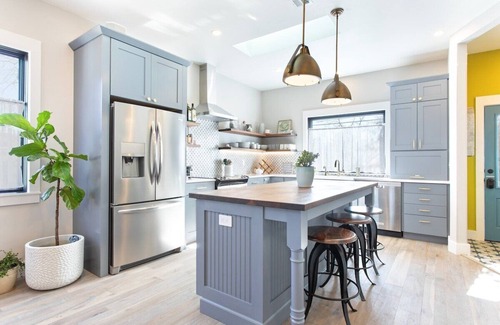 Whittier House | 2min Downtown Pearl St: Hot Tub + Sauna + Cold Plunge, Upscale & Family-Friendly