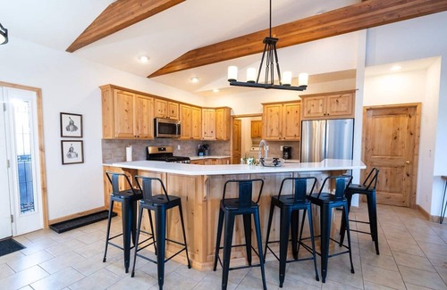 Buena Vista House | 3 Bed/2 Bath with Rec Room, Hot Tub, Sauna and Outdoor Living!