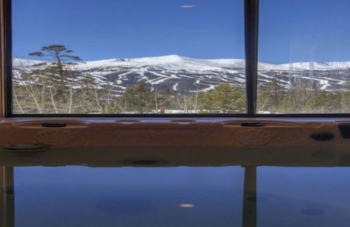 Woodmoor Apartment | 3 Bed/3 Bath Penthouse - great views and shared hot tub. 7 day bookings only
