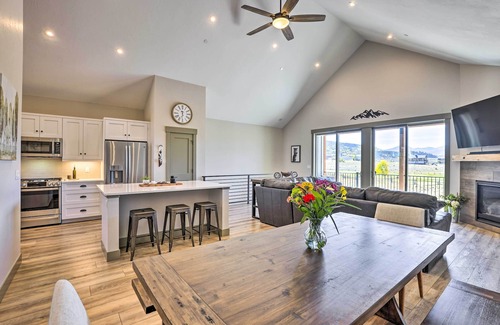 Grand Elk Ranch House | 3 Mi to Granby Ranch: Townhome w/Balcony & Views