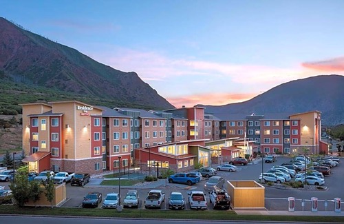 Glenwood Springs Hotel | 3-Star Hotel ∙ Residence Inn Glenwood Springs