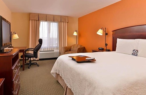 Ken Caryl Hotel | 3-Star Hotel ∙ Hampton Inn & Suites Denver Littleton