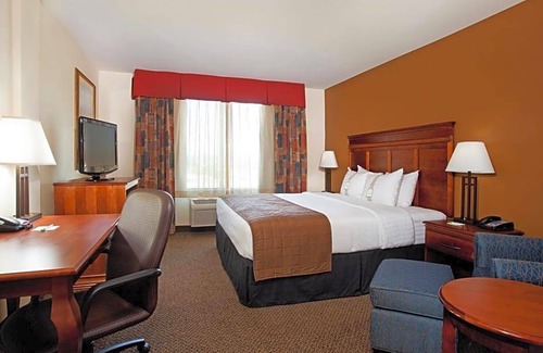 Trinidad Hotel | 3-Star Hotel ∙ Holiday Inn Express & Suites Trinidad, an IHG Hotel