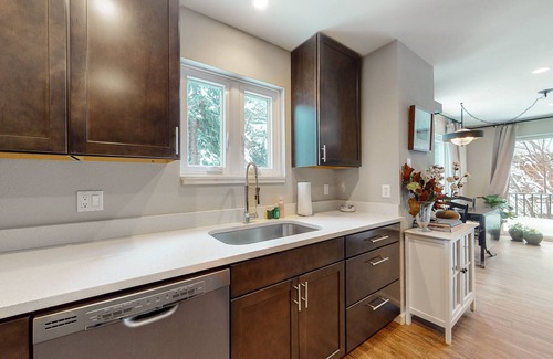 Eagle-Vail House | 3-story townhome with fireplace, balcony, & W/D - near ski lifts & golf course