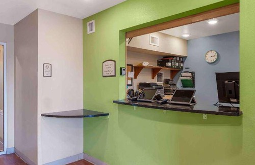 West Colorado Springs Hotel | 300 m² Hotel ∙ 127 guests