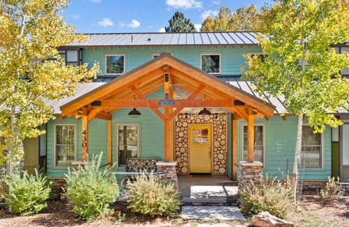 Estes Park House | 300 m² House ∙ 4 bedrooms ∙ 8 guests