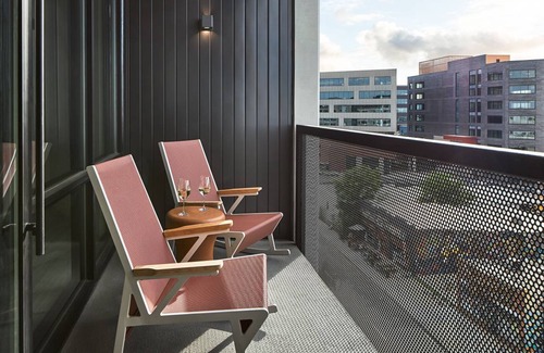 Cole Hotel | 301 m² Hotel ∙ 1 bedroom ∙ 4 guests