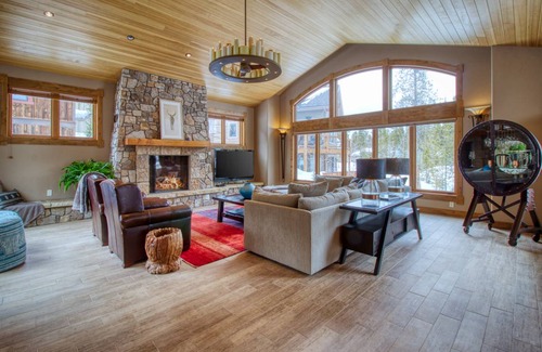 Warrior's Mark West House | 307 m² House ∙ 3 bedrooms ∙ 8 guests