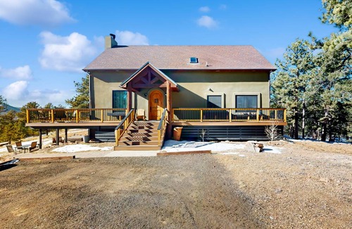 Florissant House | 315 m² House ∙ 3 bedrooms ∙ 10 guests