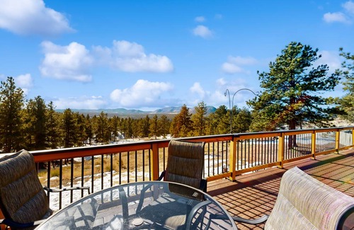Florissant House | 315 m² House ∙ 3 bedrooms ∙ 10 guests