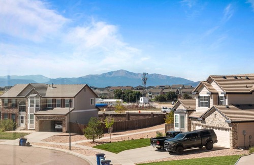 Colorado Springs House | 316 m² House ∙ 3 bedrooms ∙ 6 guests
