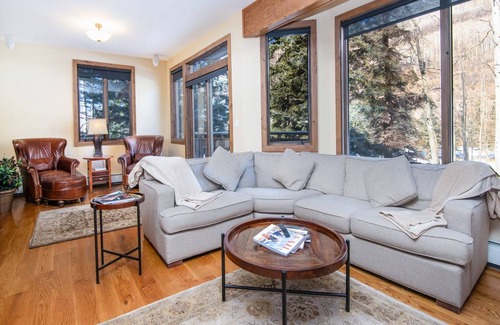 Vail House | 316 m² House ∙ 4 bedrooms ∙ 9 guests