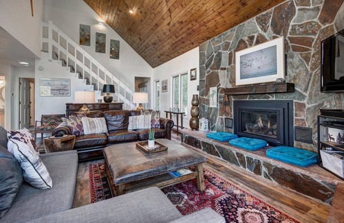Breckenridge House | 316 m² House ∙ 4 bedrooms ∙ 10 guests