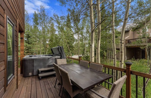 Wildernest House | 316 m² House ∙ 5 bedrooms ∙ 10 guests