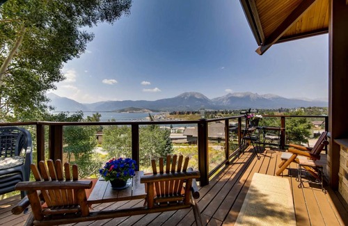 Dillon House | 316 m² House ∙ 5 bedrooms ∙ 10 guests