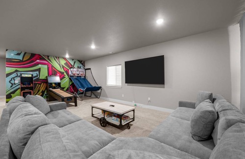 Monument House | 318 m² House ∙ 5 bedrooms ∙ 22 guests