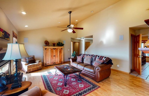 Twin Creek Village House | 319 m² House ∙ 5 bedrooms ∙ 8 guests