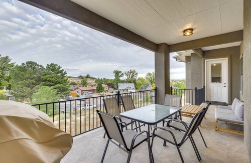 Grand Junction House | 325 m² House ∙ 4 bedrooms ∙ 17 guests