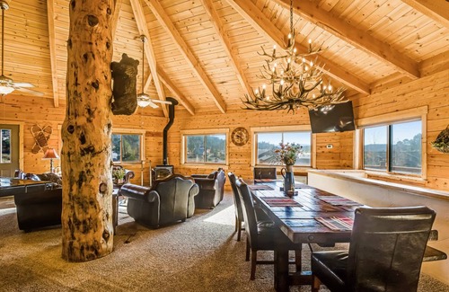 Pagosa Highlands Cabin | 327 m² Cabin ∙ 4 bedrooms ∙ 9 guests