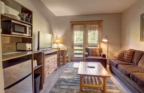 Copper Mountain Village Hotel | 33 m² Hotel ∙ 1 bedroom ∙ 5 guests