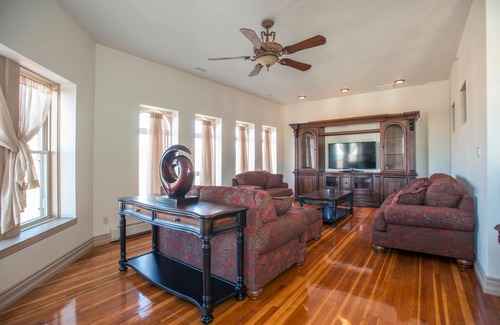 Pueblo Apartment | 330: GLT Hotel Pentouse Suite