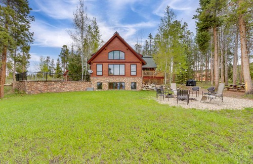 Grand Lake House | 330 m² House ∙ 3 bedrooms ∙ 10 guests