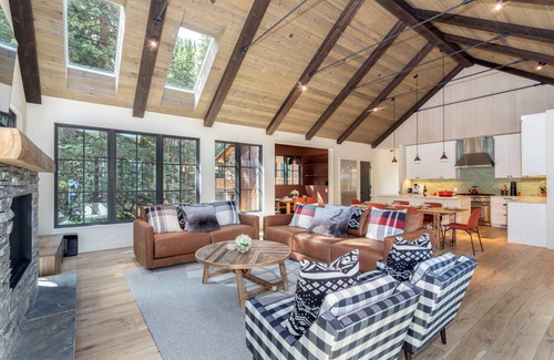 Mountain Village House | 333 m² House ∙ 4 bedrooms ∙ 9 guests