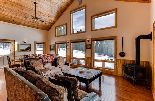 Fairplay Cabin | 335 m² Cabin ∙ 4 bedrooms ∙ 8 guests