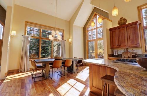 Three Peaks House | 349 m² House ∙ 4 bedrooms ∙ 10 guests