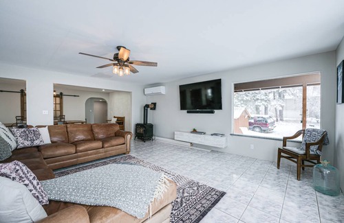 Bayfield House | 353 m² House ∙ 2 bedrooms ∙ 6 guests