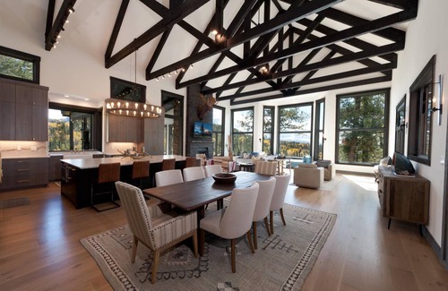Columbine Lake House | 353 m² House ∙ 4 bedrooms ∙ 12 guests