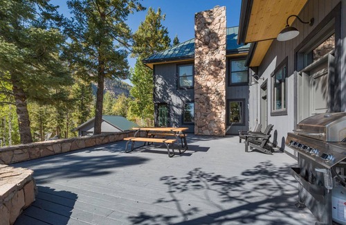 Columbine Lake House | 353 m² House ∙ 4 bedrooms ∙ 12 guests