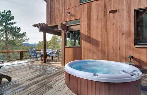 Boulder House | 362 m² House ∙ 3 bedrooms ∙ 6 guests