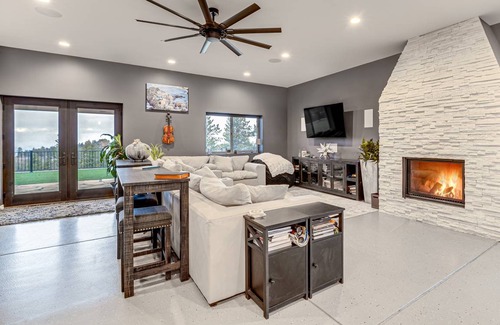Lake George House | 371 m² House ∙ 3 bedrooms ∙ 16 guests