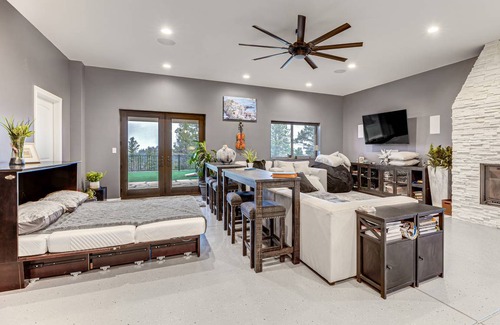 Lake George House | 371 m² House ∙ 3 bedrooms ∙ 16 guests