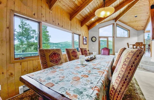 Warrior's Mark West House | 371 m² House ∙ 5 bedrooms ∙ 10 guests