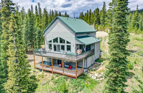 Valley of the Sun Cabin | 372 m² Cabin ∙ 4 bedrooms ∙ 10 guests