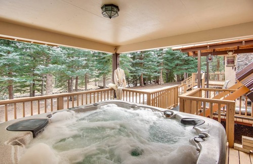Nathrop House | 373 m² House ∙ 4 bedrooms ∙ 8 guests