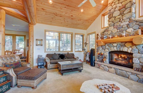Boulder Ridge House | 383 m² House ∙ 5 bedrooms ∙ 16 guests