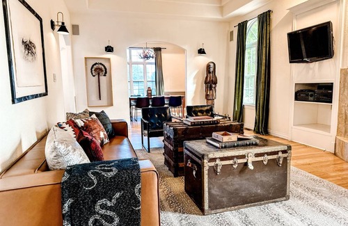 Applewood West House | 386 m² House ∙ 5 bedrooms ∙ 13 guests