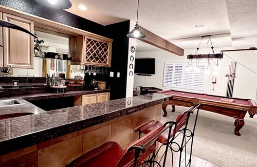 Applewood West House | 386 m² House ∙ 5 bedrooms ∙ 13 guests