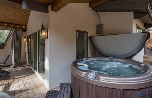 Durango House | 390 m² House ∙ 6 bedrooms ∙ 16 guests