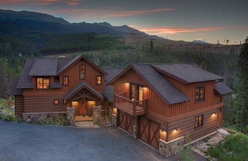 Breckenridge House | 398 m² House ∙ 5 bedrooms ∙ 12 guests